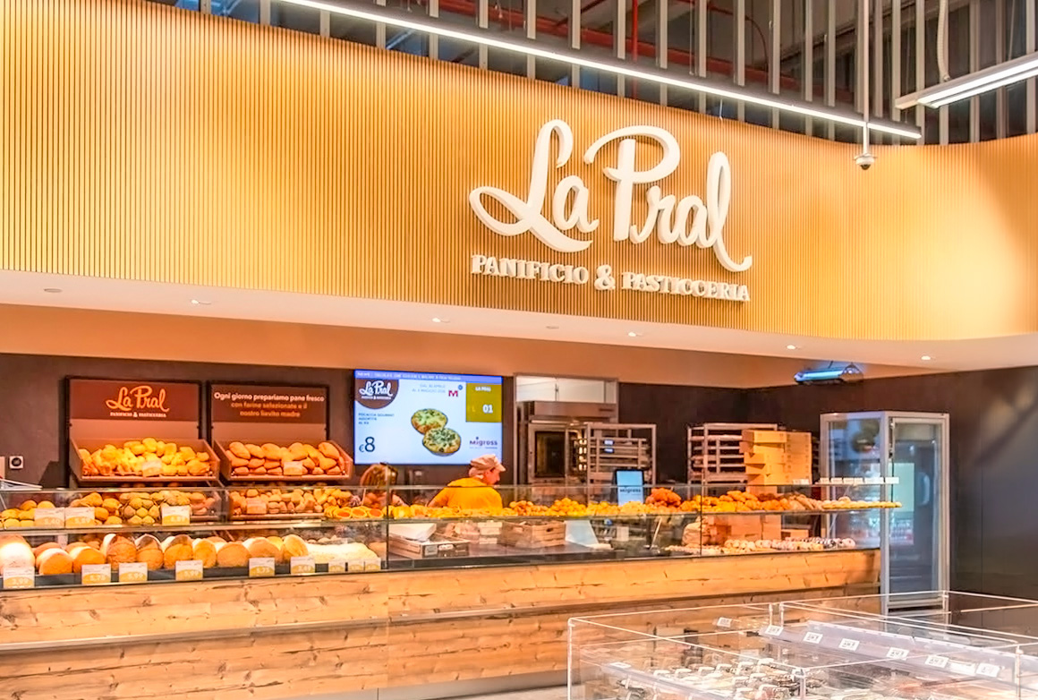 Monitor Digital Signage nel reparto La Pral di un punto vendita Migross